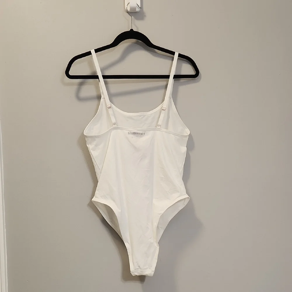 Savage‎ X Fenty White Slim-Strap Scoop Bodysuit with Logo Seamless Teddy Size 2X